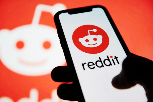 Reddit AI advertising tools